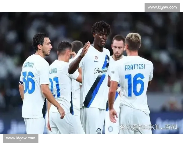 欧冠决赛精彩回顾与战术分析：球队表现、关键人物及未来趋势展望